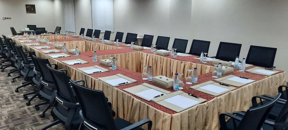 Hayat Al Riyadh Hotel Exterior photo